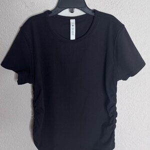 Lululemon Top All it Takes T-shirt Woman's sz 6 Black Ruched Sides Short Sleeves